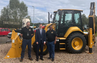 Dr Luke Evans MP visits Caterpillar in Desford for 70th anniversary
